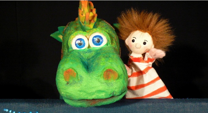 El dragón mágico es un espectaculo de títeres con música en directo para niños de 0 a 3 años