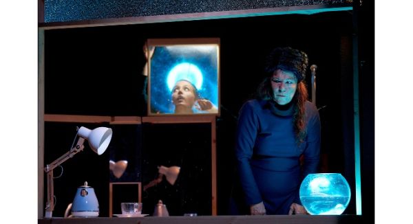 Ventanas. Espectáculo de teatro y danza recomendado de 2 a 6 años. De la compañía Teatro Paraíso