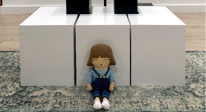 La Nana i l’avi Papet descobreixen l’Alícia. Espectacle musical adreçat a la primera infància a càrrec de l'Anna Roig Dolz